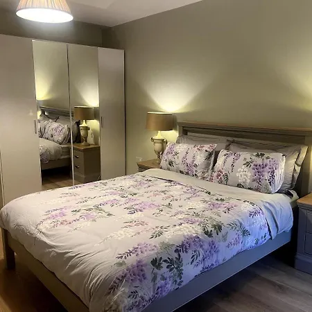 Self Catering Silvermines Нина